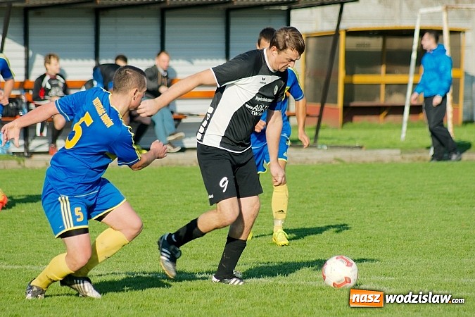 Zdjęcie w galerii na portalu naszwodzislaw.com: Klasa okręgowa: Jarosław Pawelec katem Tworkowa wiadomości z regionu