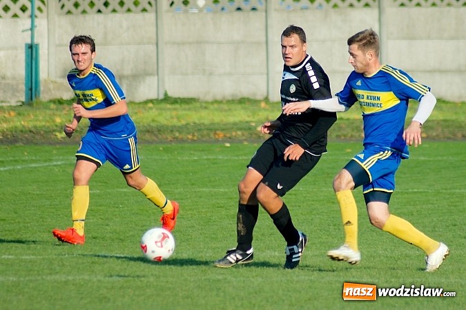 Zdjęcie w galerii na portalu naszwodzislaw.com: Klasa okręgowa: Jarosław Pawelec katem Tworkowa wiadomości z regionu