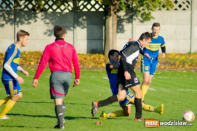 Zdjęcie w galerii na portalu naszwodzislaw.com: Klasa okręgowa: Jarosław Pawelec katem Tworkowa wiadomości z regionu