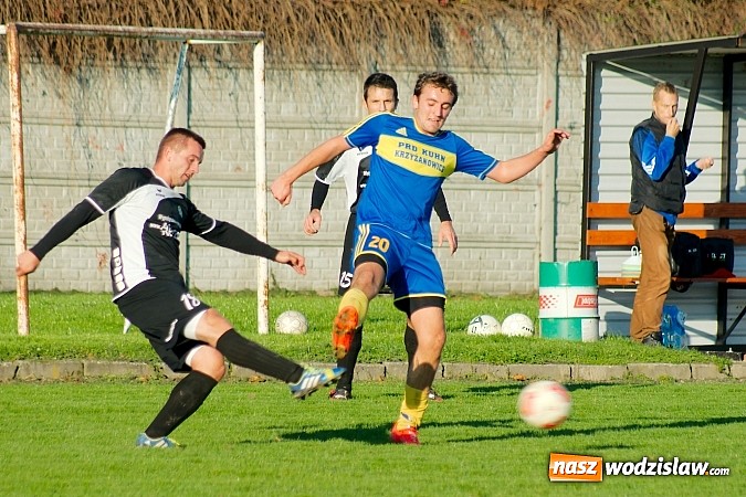 Zdjęcie w galerii na portalu naszwodzislaw.com: Klasa okręgowa: Jarosław Pawelec katem Tworkowa wiadomości z regionu