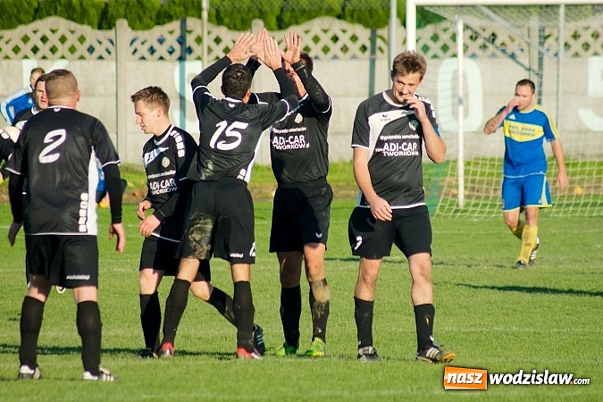 Zdjęcie w galerii na portalu naszwodzislaw.com: Klasa okręgowa: Jarosław Pawelec katem Tworkowa wiadomości z regionu