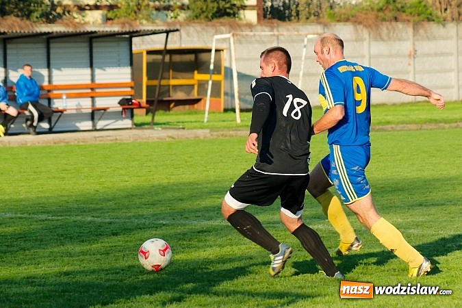 Zdjęcie w galerii na portalu naszwodzislaw.com: Klasa okręgowa: Jarosław Pawelec katem Tworkowa wiadomości z regionu