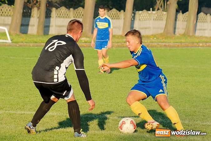 Zdjęcie w galerii na portalu naszwodzislaw.com: Klasa okręgowa: Jarosław Pawelec katem Tworkowa wiadomości z regionu