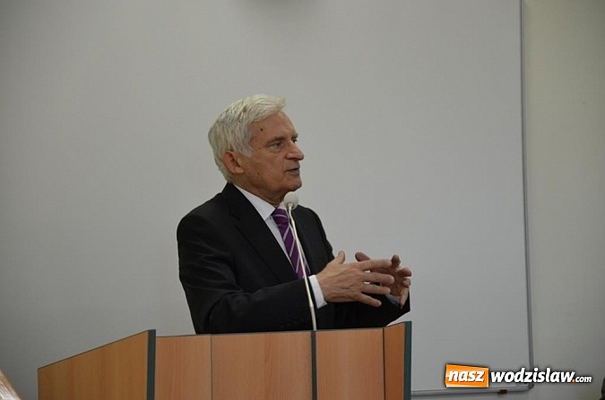 Zdjęcie w galerii na portalu naszwodzislaw.com: Jerzy Buzek odwiedził Wodzisław Śląski   wiadomości z regionu