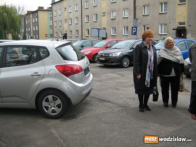 Zdjęcie w galerii na portalu naszwodzislaw.com:  Policja w Radlinie otrzymała nowy, nieoznakowany radiowóz marki Kia Venga wiadomości z regionu