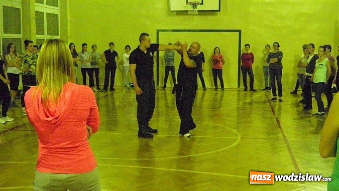 Zdjęcie w galerii na portalu naszwodzislaw.com: Ruszył kurs „Bezpieczna Kobieta”. W pierwszym spotkaniu udział  wzięło 50 pań wiadomości z regionu