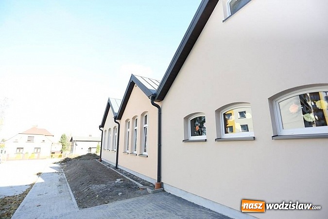 Zdjęcie w galerii na portalu naszwodzislaw.com: Nowe skrzydło biertułtowskiego przedszkola zostało otwarte wiadomości z regionu