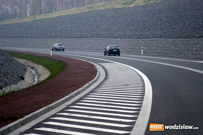 Zdjęcie w galerii na portalu naszwodzislaw.com: Odcinek Drogi Gł&oacute;wnej Południowej został uroczyście otwarty wiadomości z regionu