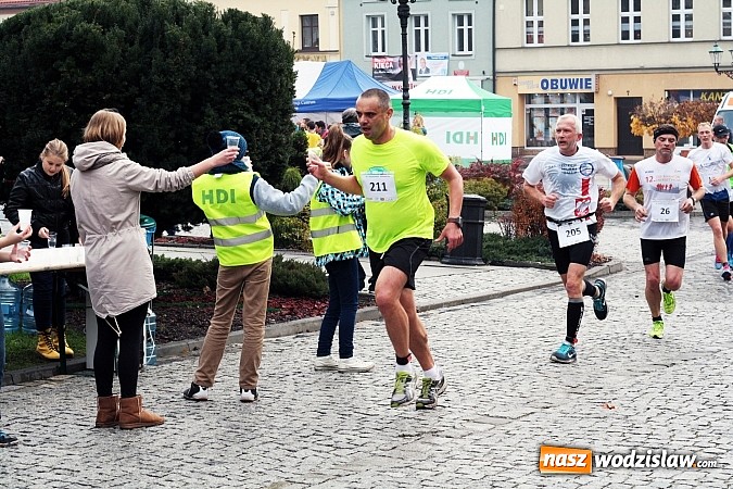 Zdjęcie w galerii na portalu naszwodzislaw.com: Ponad 200. uczestników wystartowało w VIII Wodzisławskim Półmaratonie wiadomości z regionu