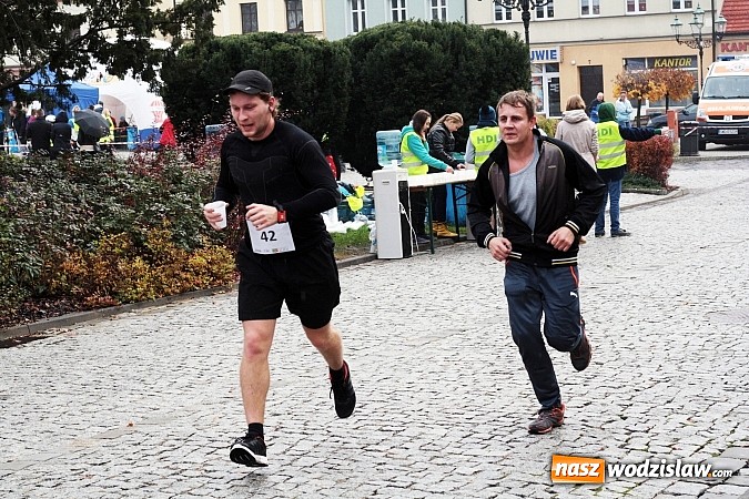 Zdjęcie w galerii na portalu naszwodzislaw.com: Ponad 200. uczestników wystartowało w VIII Wodzisławskim Półmaratonie wiadomości z regionu