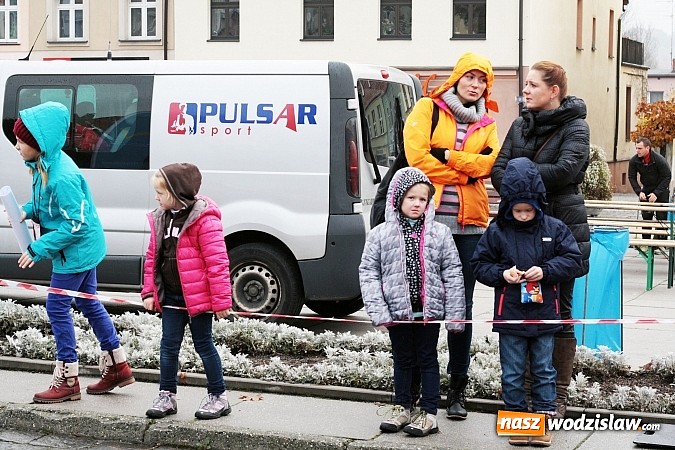 Zdjęcie w galerii na portalu naszwodzislaw.com: Ponad 200. uczestników wystartowało w VIII Wodzisławskim Półmaratonie wiadomości z regionu
