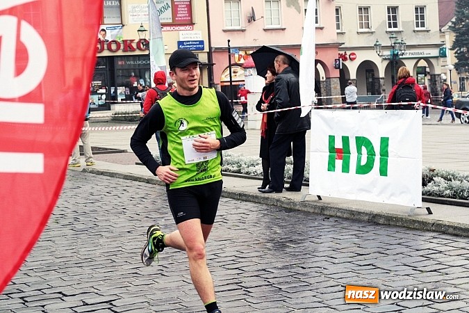 Zdjęcie w galerii na portalu naszwodzislaw.com: Ponad 200. uczestników wystartowało w VIII Wodzisławskim Półmaratonie wiadomości z regionu