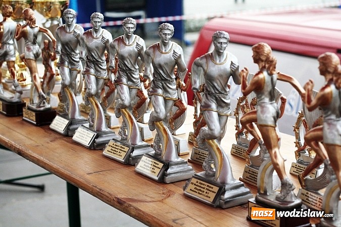 Zdjęcie w galerii na portalu naszwodzislaw.com: Ponad 200. uczestników wystartowało w VIII Wodzisławskim Półmaratonie wiadomości z regionu