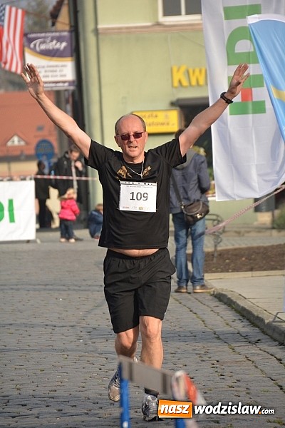 Zdjęcie w galerii na portalu naszwodzislaw.com: Ponad 200. uczestników wystartowało w VIII Wodzisławskim Półmaratonie wiadomości z regionu