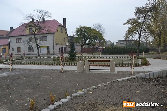 Zdjęcie w galerii na portalu naszwodzislaw.com: Nowy skwer na Marcelu w Radlinie kosztował 50 tysięcy złotych wiadomości z regionu