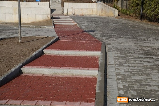 Zdjęcie w galerii na portalu naszwodzislaw.com: Nowy parking w Zawadzie. 47 miejsc postojowych zostanie oddanych do użytku wiadomości z regionu