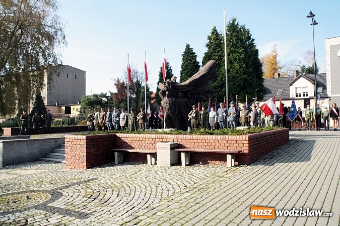 Zdjęcie w galerii na portalu naszwodzislaw.com: Uroczyste obchody Święta Niepodległości w Wodzisławiu wiadomości z regionu
