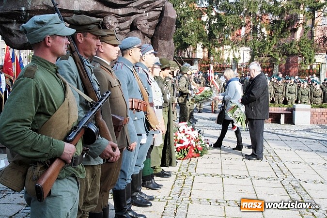 Zdjęcie w galerii na portalu naszwodzislaw.com: Uroczyste obchody Święta Niepodległości w Wodzisławiu wiadomości z regionu