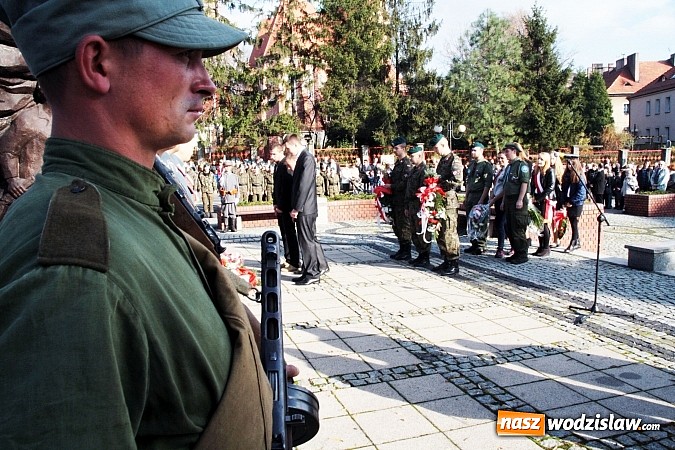 Zdjęcie w galerii na portalu naszwodzislaw.com: Uroczyste obchody Święta Niepodległości w Wodzisławiu wiadomości z regionu