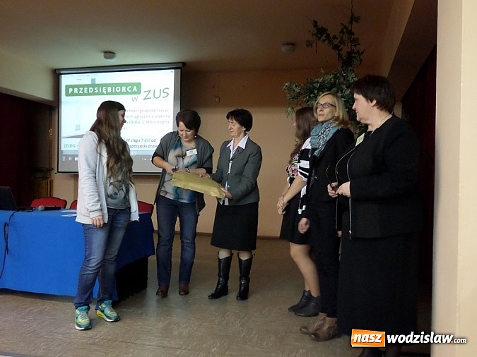 Zdjęcie w galerii na portalu naszwodzislaw.com: Uczniowie sprawdzili swoją wiedzę wiadomości z regionu