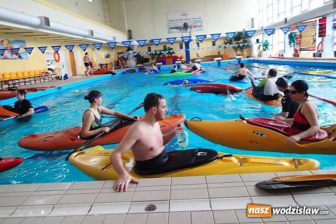 Zdjęcie w galerii na portalu naszwodzislaw.com: Kajakiem w basenie? Kajakarze z Polski i Czech będą trenować na wodzisławskim basenie wiadomości z regionu