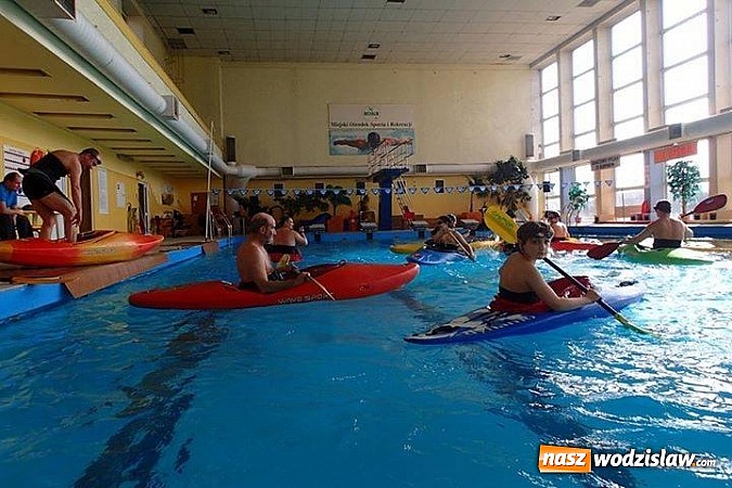 Zdjęcie w galerii na portalu naszwodzislaw.com: Kajakiem w basenie? Kajakarze z Polski i Czech będą trenować na wodzisławskim basenie wiadomości z regionu
