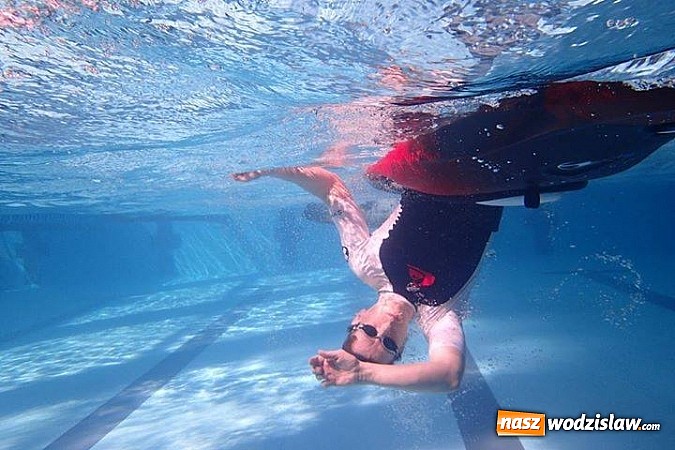 Zdjęcie w galerii na portalu naszwodzislaw.com: Kajakiem w basenie? Kajakarze z Polski i Czech będą trenować na wodzisławskim basenie wiadomości z regionu