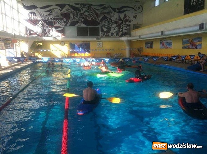 Zdjęcie w galerii na portalu naszwodzislaw.com: Kajakiem w basenie? Kajakarze z Polski i Czech będą trenować na wodzisławskim basenie wiadomości z regionu