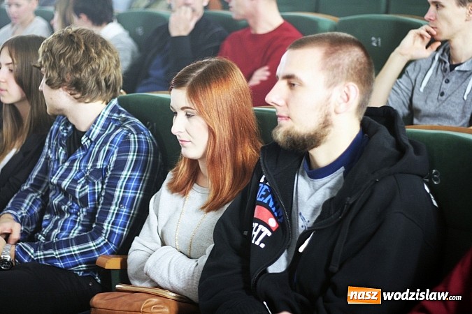 Zdjęcie w galerii na portalu naszwodzislaw.com: Niezwykły koncert Meli Koteluk w RCK "Feniks" wiadomości z regionu