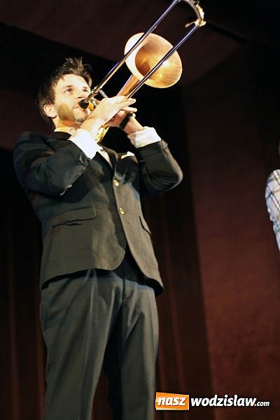 Zdjęcie w galerii na portalu naszwodzislaw.com: Humor połączony z wybitnym talentem muzycznym, czyli koncert austriackiej grupy Mnozil Brass wiadomości z regionu