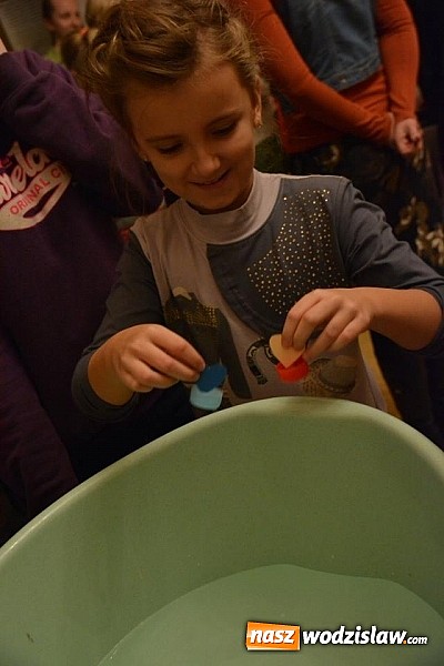 Zdjęcie w galerii na portalu naszwodzislaw.com: O Andrzejkach wiedzą prawie wszystko  wiadomości z regionu