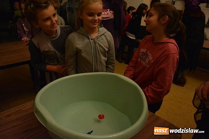 Zdjęcie w galerii na portalu naszwodzislaw.com: O Andrzejkach wiedzą prawie wszystko  wiadomości z regionu