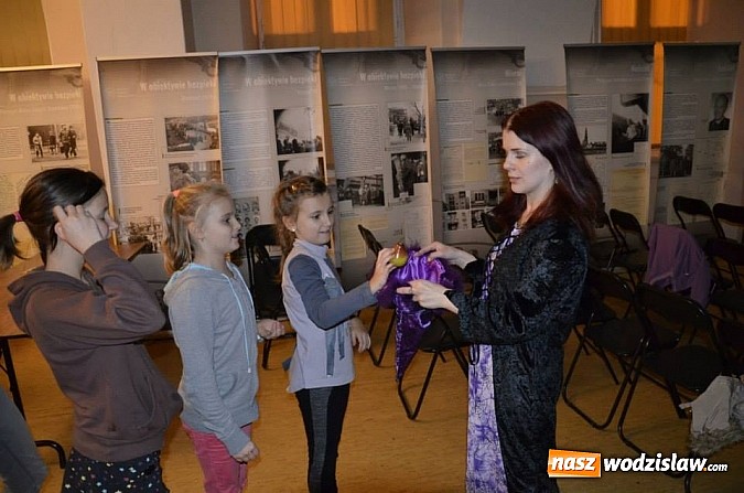 Zdjęcie w galerii na portalu naszwodzislaw.com: O Andrzejkach wiedzą prawie wszystko  wiadomości z regionu