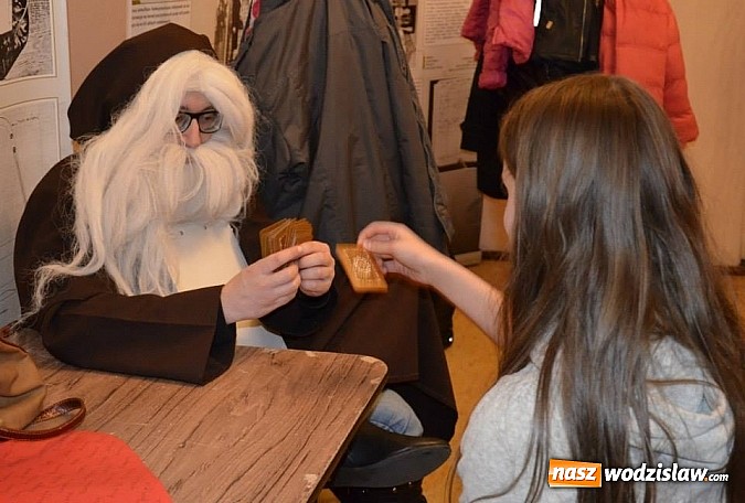 Zdjęcie w galerii na portalu naszwodzislaw.com: O Andrzejkach wiedzą prawie wszystko  wiadomości z regionu
