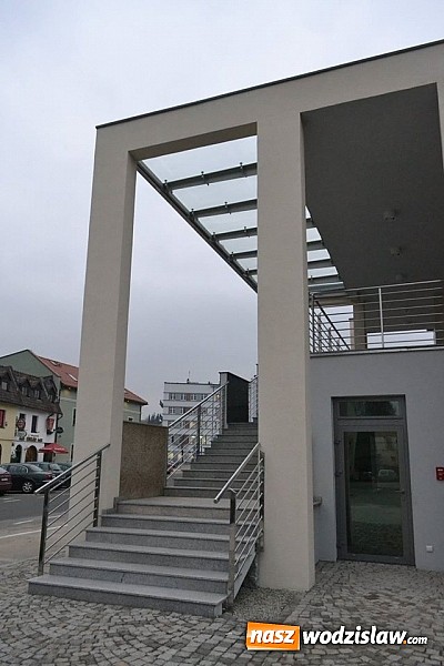 Zdjęcie w galerii na portalu naszwodzislaw.com: Wejście do WCK zostało oddane do użytku  wiadomości z regionu