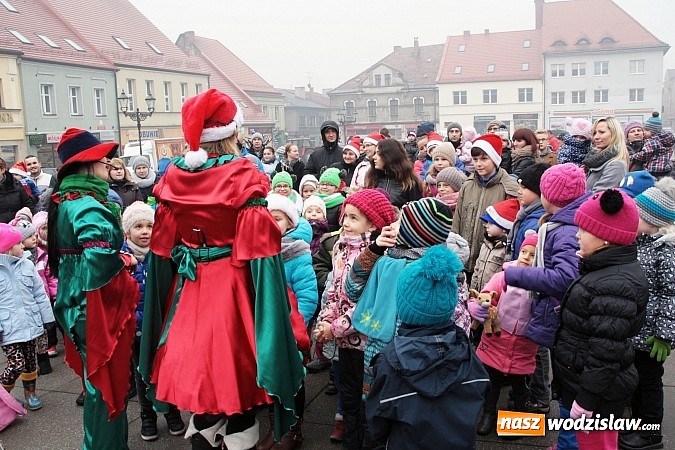 Zdjęcie w galerii na portalu naszwodzislaw.com: Mikołaj zawitał na wodzisławski rynek wiadomości z regionu