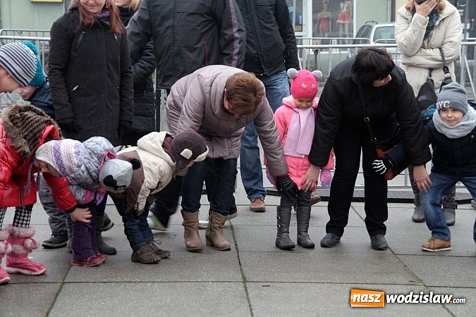 Zdjęcie w galerii na portalu naszwodzislaw.com: Mikołaj zawitał na wodzisławski rynek wiadomości z regionu