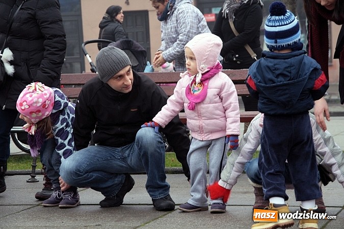 Zdjęcie w galerii na portalu naszwodzislaw.com: Mikołaj zawitał na wodzisławski rynek wiadomości z regionu