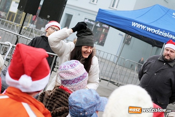 Zdjęcie w galerii na portalu naszwodzislaw.com: Mikołaj zawitał na wodzisławski rynek wiadomości z regionu