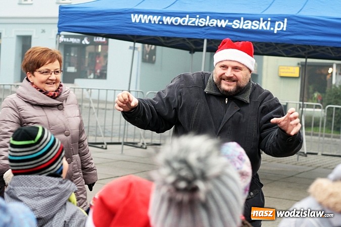 Zdjęcie w galerii na portalu naszwodzislaw.com: Mikołaj zawitał na wodzisławski rynek wiadomości z regionu