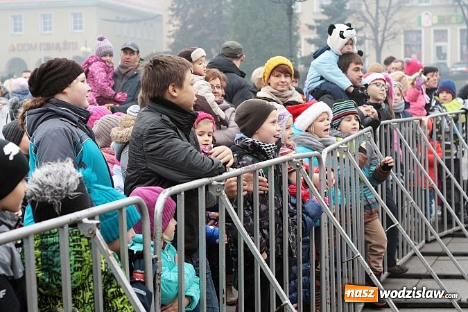 Zdjęcie w galerii na portalu naszwodzislaw.com: Mikołaj zawitał na wodzisławski rynek wiadomości z regionu