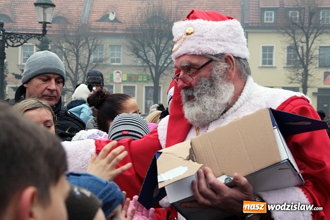 Zdjęcie w galerii na portalu naszwodzislaw.com: Mikołaj zawitał na wodzisławski rynek wiadomości z regionu