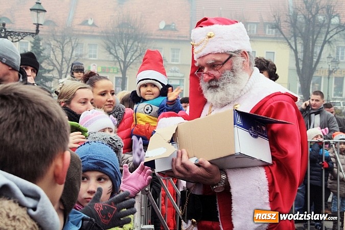 Zdjęcie w galerii na portalu naszwodzislaw.com: Mikołaj zawitał na wodzisławski rynek wiadomości z regionu