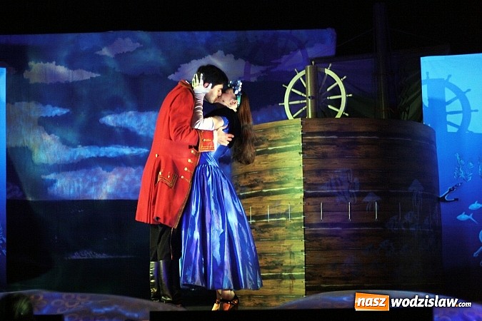 Zdjęcie w galerii na portalu naszwodzislaw.com: Wiele atrakcji w ramach Mikołajek w WCK wiadomości z regionu
