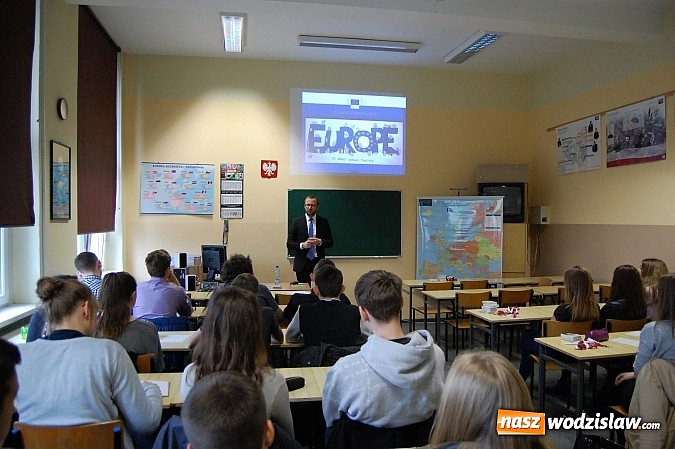 Zdjęcie w galerii na portalu naszwodzislaw.com: ,,Back to school” – spotkanie z przedstawicielem Komisji Europejskiej  wiadomości z regionu