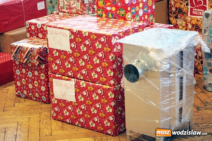 Zdjęcie w galerii na portalu naszwodzislaw.com: Dzisiaj i jutro wielki finał Szlachetnej Paczki - akcja która pokazuje, że wodzisławianie lubią pomagać wiadomości z regionu