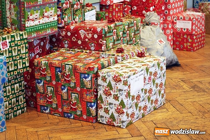 Zdjęcie w galerii na portalu naszwodzislaw.com: Dzisiaj i jutro wielki finał Szlachetnej Paczki - akcja która pokazuje, że wodzisławianie lubią pomagać wiadomości z regionu