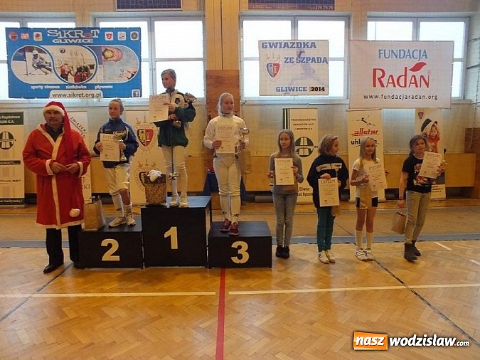 Zdjęcie w galerii na portalu naszwodzislaw.com: Sukcesy szermierzy z radlińskiej 