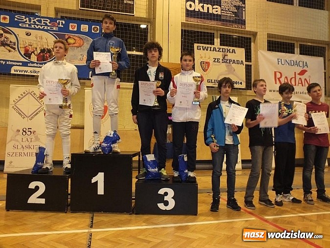 Zdjęcie w galerii na portalu naszwodzislaw.com: Sukcesy szermierzy z radlińskiej 