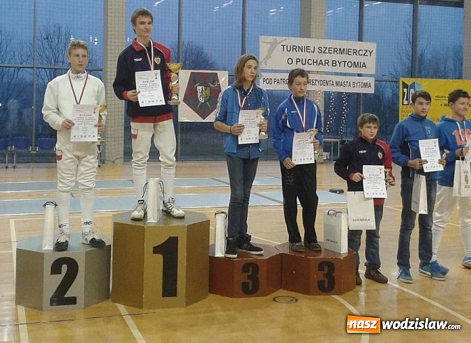 Zdjęcie w galerii na portalu naszwodzislaw.com: Sukcesy szermierzy z radlińskiej 